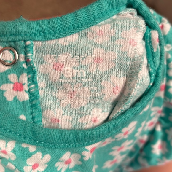 Carters Baby Girl Romper - Picture 3 of 3